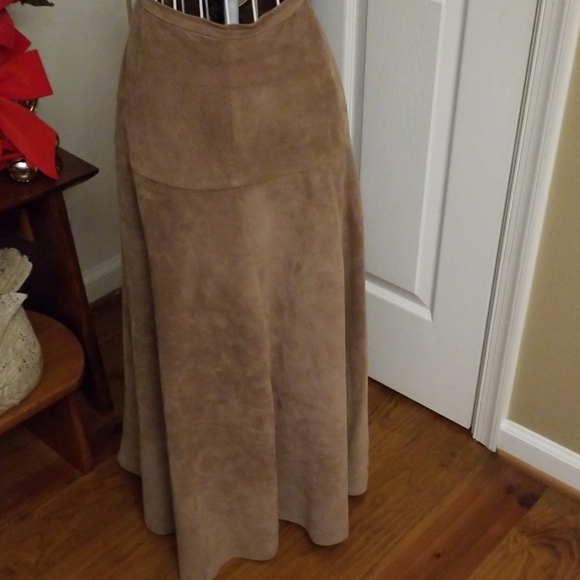 ❣️Fabulous vintage leather maxi skirt - Picture 3 of 8